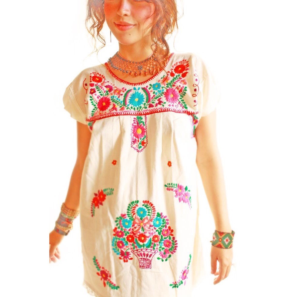 Las Florecitas Vintage Mexican Embroidered Dress